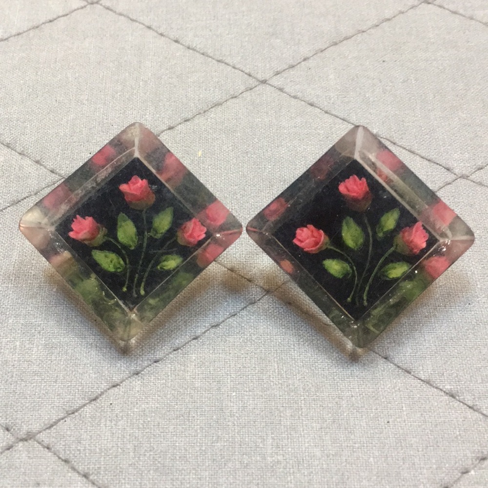 Vintage Pin Set - very retro!